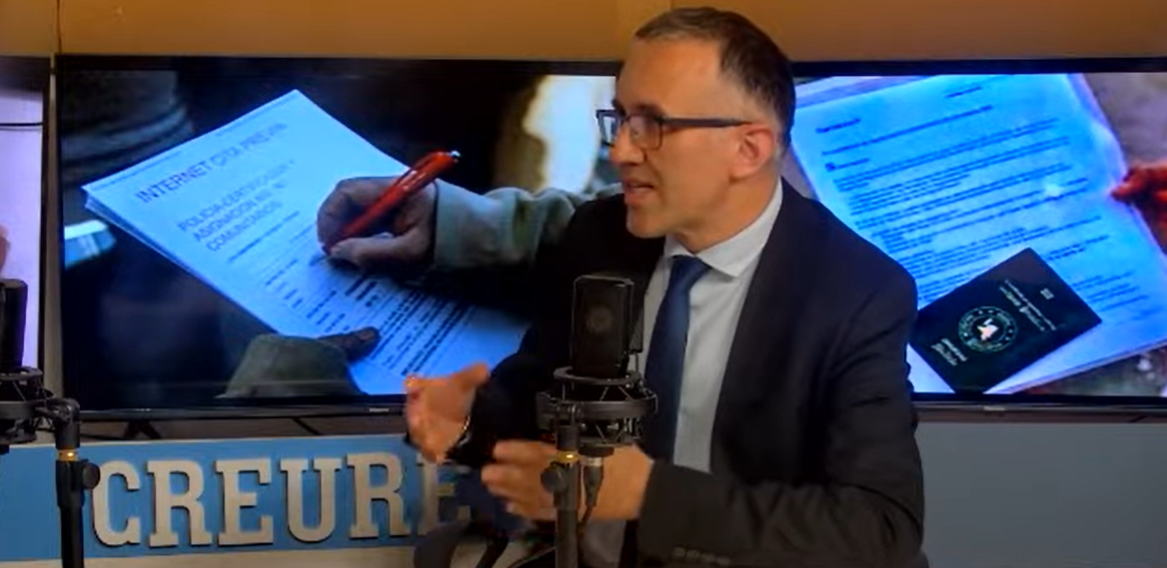 David Querol analiza la regularización de inmigrantes en España y los procedimientos de extranjería en Barcelona.